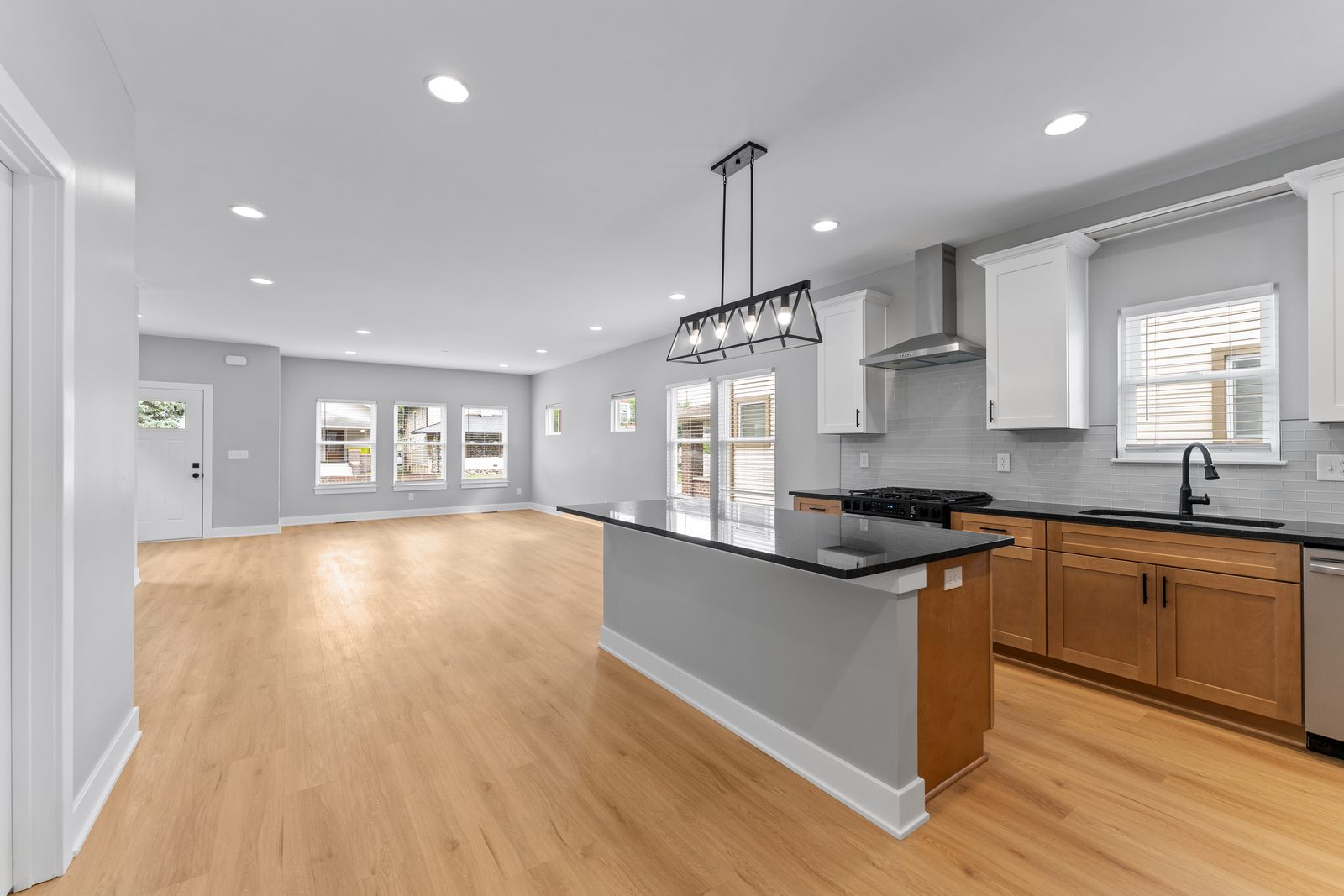Open plan from kitchen to living room